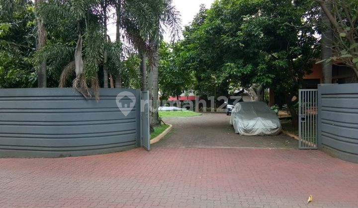 Land Area 2500 Bonus House Location by the Main Road in Pejaten