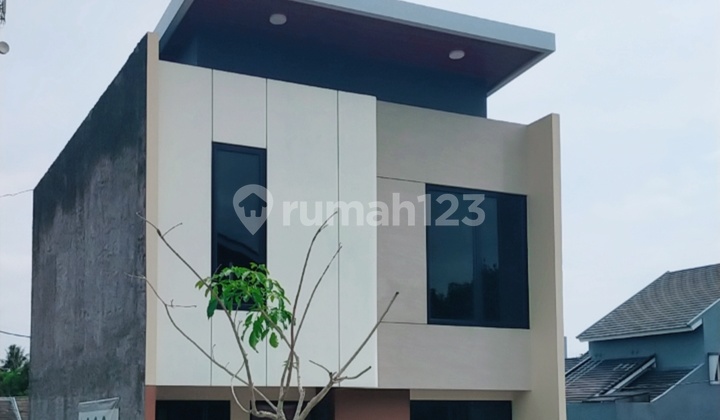 Luxury 2-Story Flood-Free House in Semarang 1
