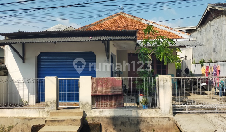 Sell Ready-to-Live House in Banyumanik, Semarang 1