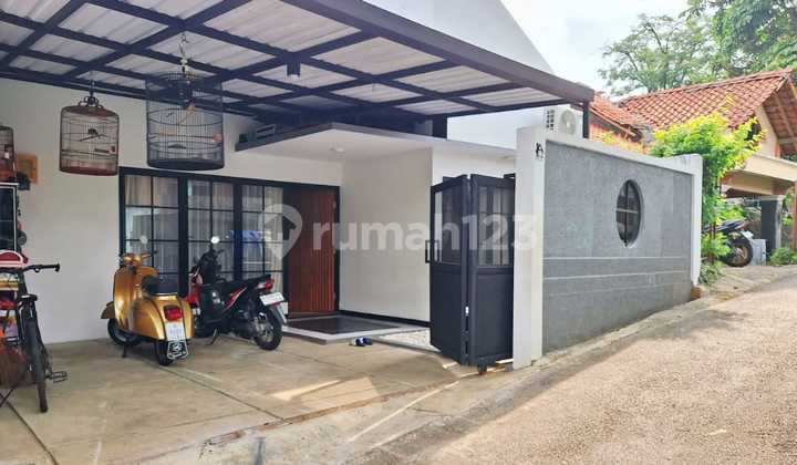 Sell Ready-to-Live-in House in Pudak Payung 1