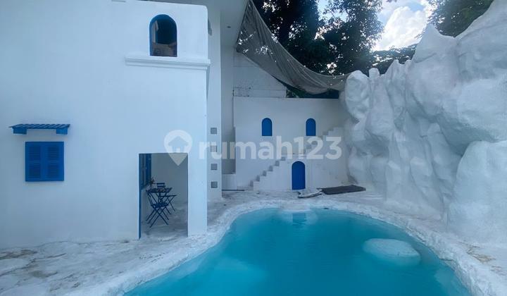 Rumah Studio Indah Lokasi Strategis Ada Swimming Pool di Kemang, Jakarta Selatan