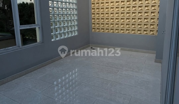 Rumah Mewah dan Kavling Bebas Banjir Posisi Hook Lokasi Strategis Dalam Cluster di Alam Sutera, Tangerang 2