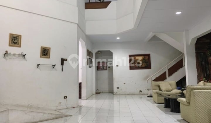 Nice House in Commercial Area Facing Main Road in Meruya, West Jakarta