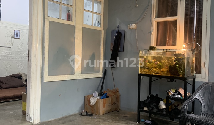Rumah Asri Lahan Luas 5 Menit Stasiun-Siap Tingkat 2