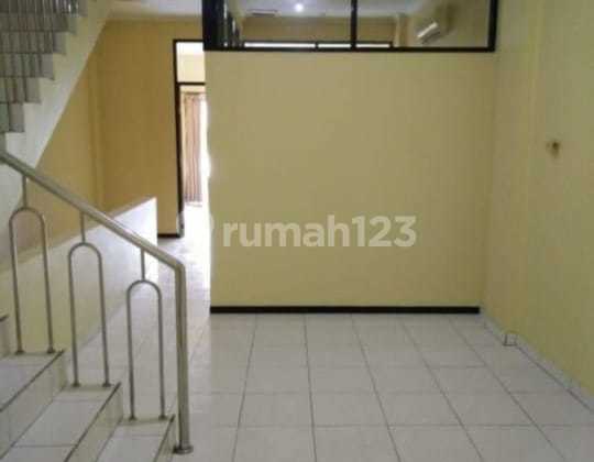 Dijual Ruko di Gajah Mada 99.0 m² SHM Dijual Ruko di Gajah Mada 99.0 m² SHM