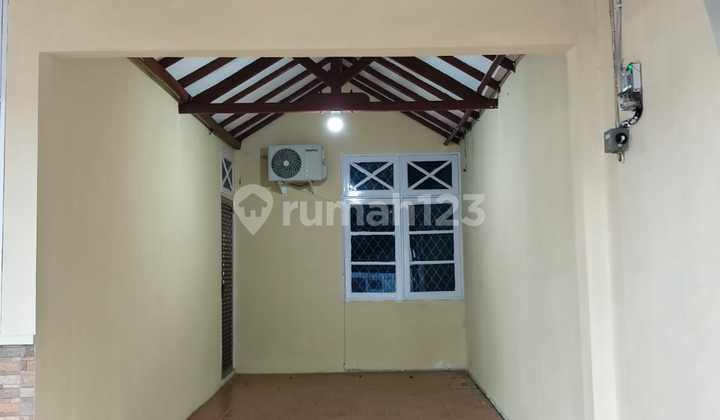 Rumah Sewa Kt 3 + 1 Ada 3 Ac Tanah Luas 200 M Carport 2 Mobil di Galaxy Bebas Banjir 2