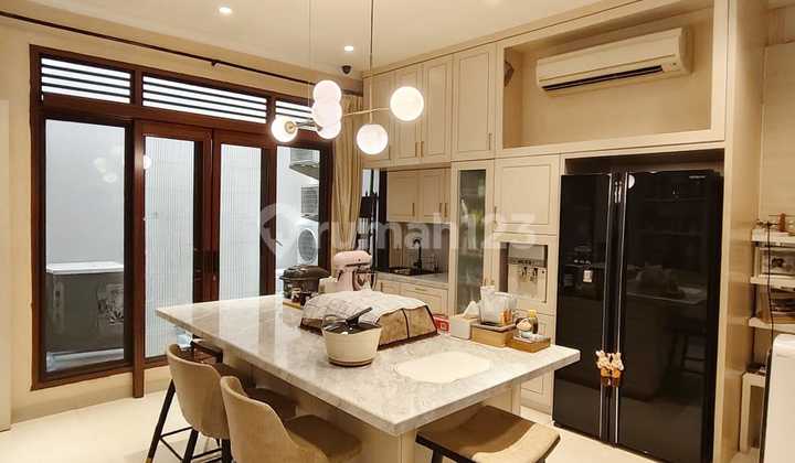 Hot Sale. Gading. Residence 2 Lantai Rapi Siap Huni 8 X 18 Hanya 4.7M Minat ?