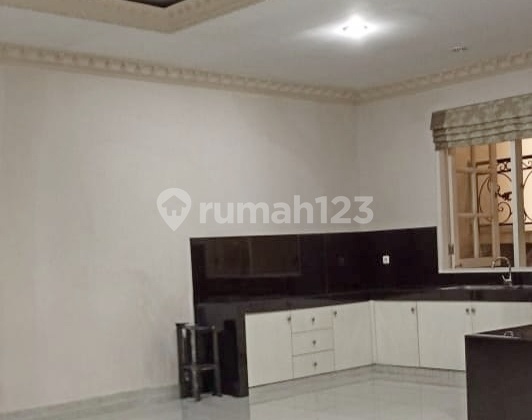 Jual Cepat Rumah Mewah 3 Lantai Luas 432M² di Kawasan Elite Kelapa Gading Hanya 32M Nego 2