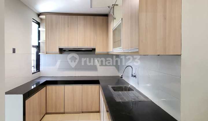Sewa Rumah Luas Area Strategis Kebayoran Bintaro Jaya 2