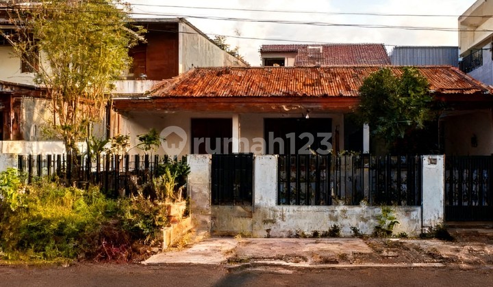 Land Calculation House in a Strategic Location Complex in Cilandak - Cipete Land Calculation House in a Strategic Location Complex in Cilandak - Cipete