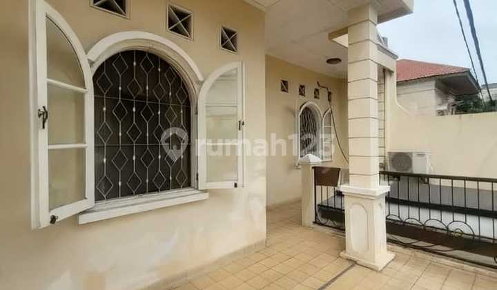 Well-Maintained Old House in Radio Dalam Suitable for Residence and Boarding House Priced Below Market 1