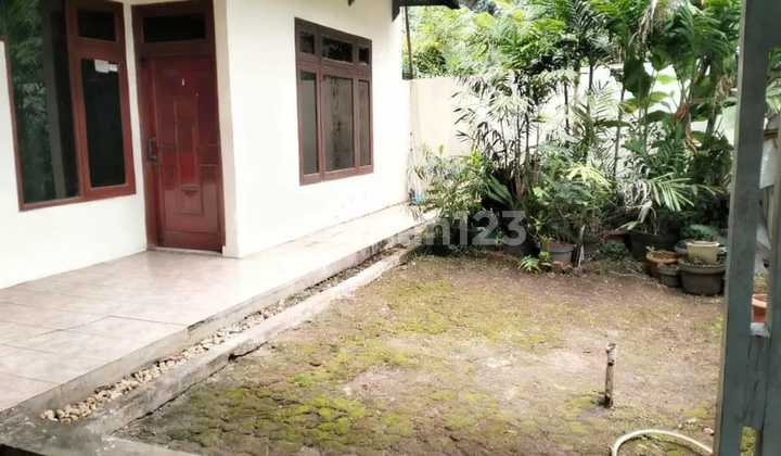 Rumah Bagus Komplek Asri di Pejaten Barat Harga di Bawah NJOP