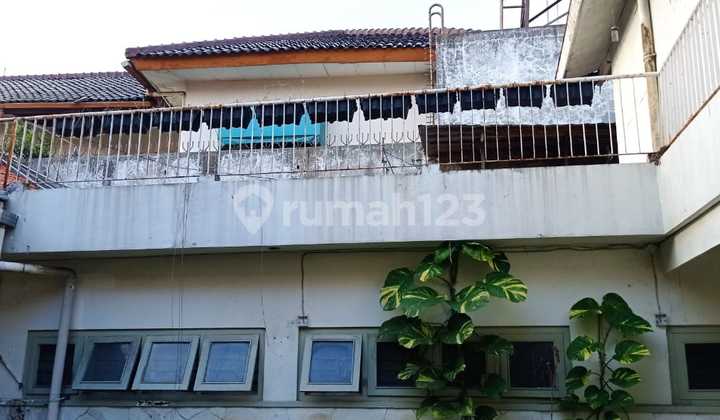 Dijual Rumah Hitung Tanah - Lokasi Super Strategis di Pinggir Jalan Tebet Barat