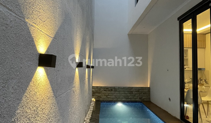 Rumah dengan Pool Scandinavian Modern, Jl. Cipedak V, Jagakarsa - Jakarta Selatan Rumah dengan Pool Scandinavian Modern, Jl. Cipedak V, Jagakarsa - Jakarta Selatan