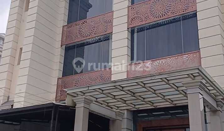 For Rent: 1½ Story Building in Kemang, South Jakarta For Rent: 1½ Story Building in Kemang, South Jakarta