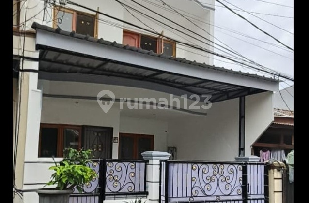 Dijual Cepat Rumah Dekat Plaza Thb