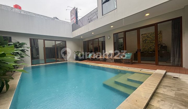 Dijual Rumah Mewah Ada Kolam Renang Luas Strategis di Bintaro Jaya Sektor 3 1