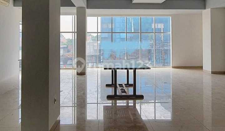 4-story Building Good 250m2 Land Area 600m2 Building Area South Jakarta