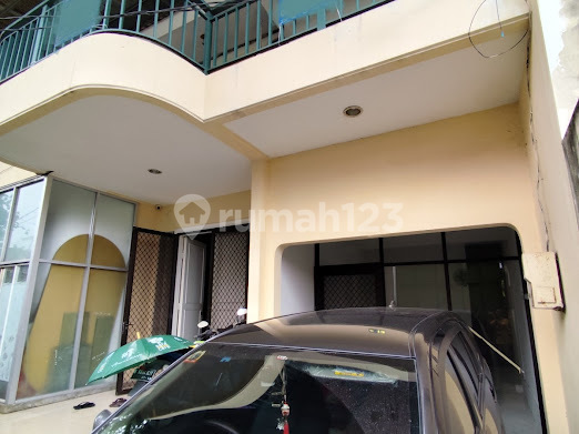 Rumah Cantik 2 1/2 Lantai Siap Huni Kebon Jeruk Baru
