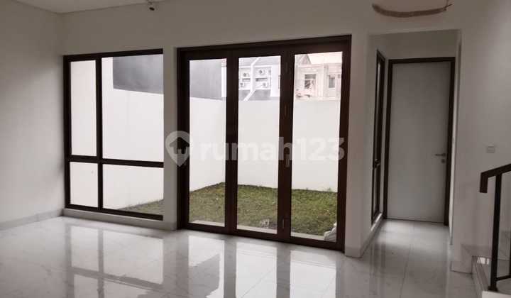 RUMAH BAGUS 2 LANTAI LE BRASSUS AT LAUSANNE PARK CITRA RAYA DIJUAL 2