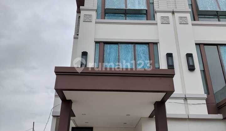 Rumah Cluster Osaka Daisan Lavon Bagus Unfurnished SHM Rumah Cluster Osaka Daisan Lavon Bagus Unfurnished SHM
