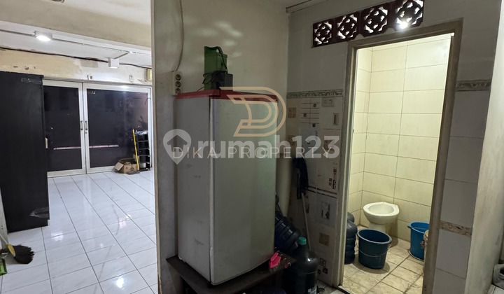 ANDIKA Strategically Located House by the Road, Size 4x19m in Aladin Baru, Pejagalan, Penjaringan 2