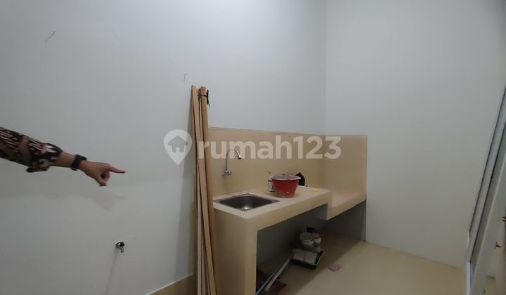 Rumah Bagus Hook Cluster Satpam 24 Jam Pinggir Jalan Mangesty 2