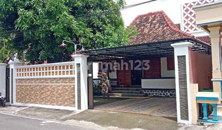 Rumah Joglo Cantik Luas Murah dan Strategis Lingkungan Nyaman