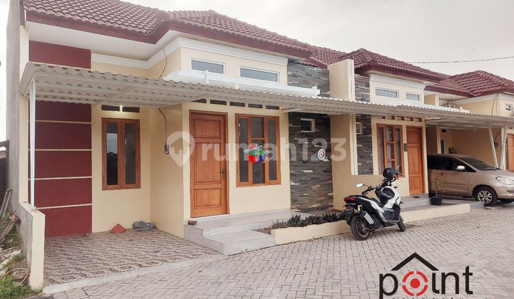 Beautiful House in Cluster One, Wide Residential Road Near Mangesty Street Beautiful House in Cluster One, Wide Residential Road Near Mangesty Street