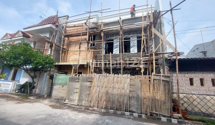 Cool Luxury 2-Storey House Special Price Near Solo City 2