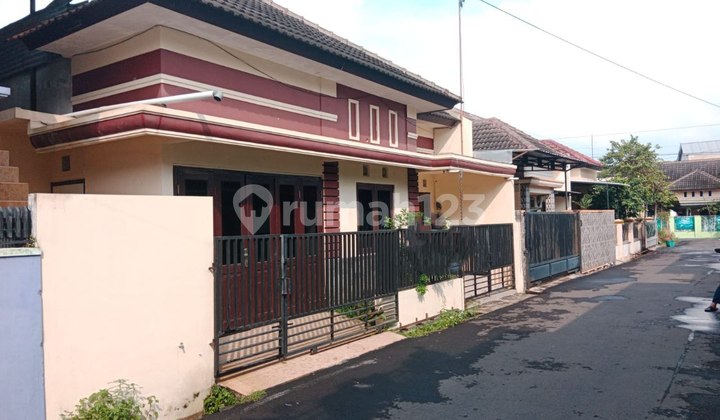 Rumah Cantik Murah Harga Spesial Strategis Dekat Hotel Alana Rumah Cantik Murah Harga Spesial Strategis Dekat Hotel Alana