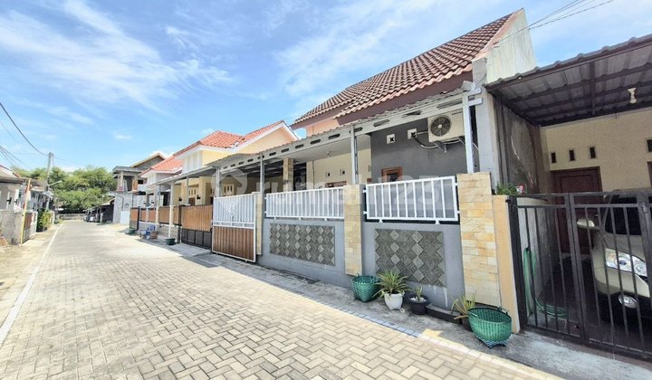 Nice Cheap House Ready to Live Cluster Near UIN and UMS Campus 2