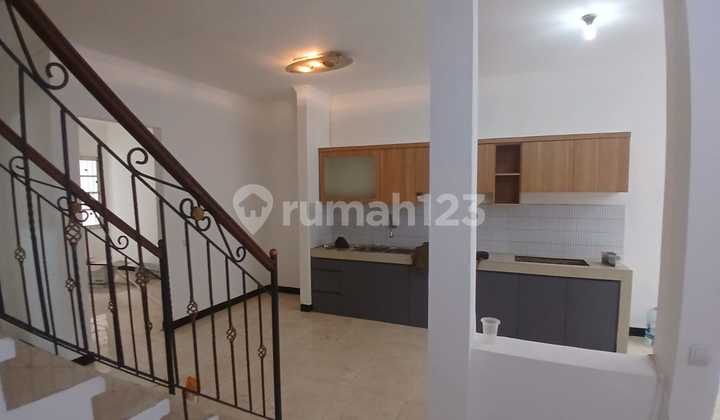 DIJUAL RUMAH CANTIK SIAP HUNI 2,5 LANTAI LEGENDA WISATA CIBUBUR DIJUAL RUMAH CANTIK SIAP HUNI 2,5 LANTAI LEGENDA WISATA CIBUBUR