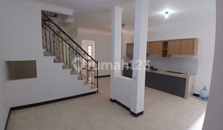 DIJUAL RUMAH CANTIK MINIMALIS 2,5 LANTAI LEGENDA WISATA CIBUBUR DIJUAL RUMAH CANTIK MINIMALIS 2,5 LANTAI LEGENDA WISATA CIBUBUR