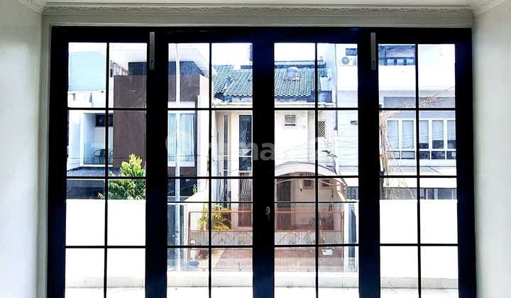 Dijual Rumah Cantik Dan Siap Huni Berlokasi Strategis 