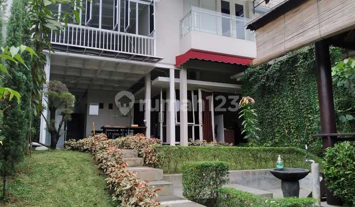 Dijual Rumah Siap Huni di Sentul City, Lingkungan Asri, Strategis