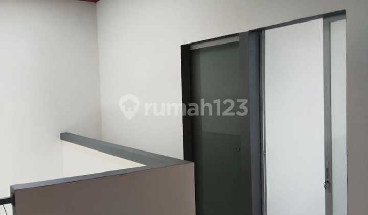 Dijual Rumah 2 Lantai di Cluster Clarita Cipondoh Kota Tangerang