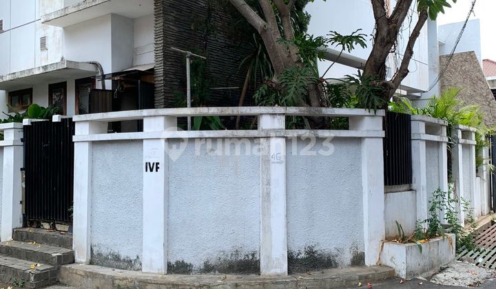 Di Jual Rumah di Jl. Tebet Timur Dalam Bangunan Ruman 2 Lantai 2