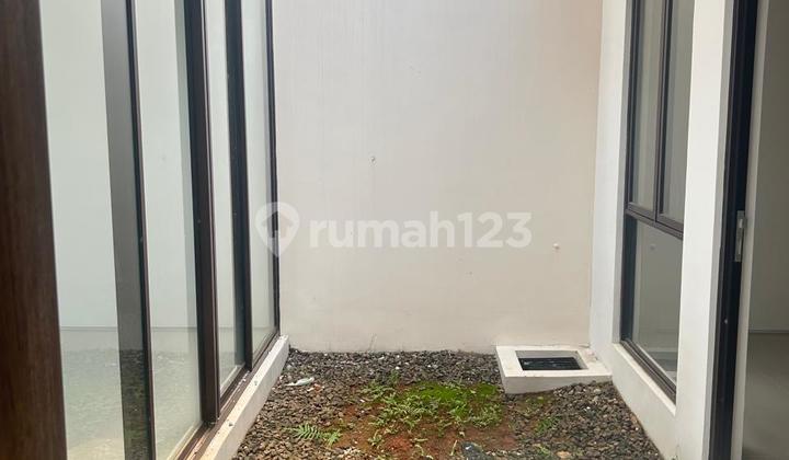 Rental House with Strategic Location in Citra Garden Serpong 2