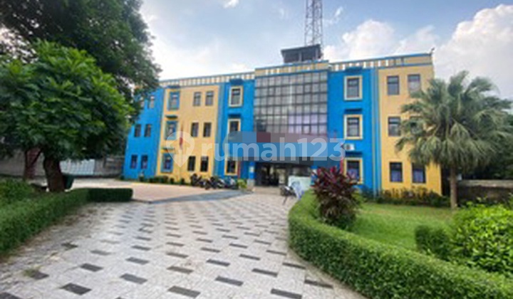 Dijual Bangunan Ex Sekolah Ada Kolam Renang Di Bekasi