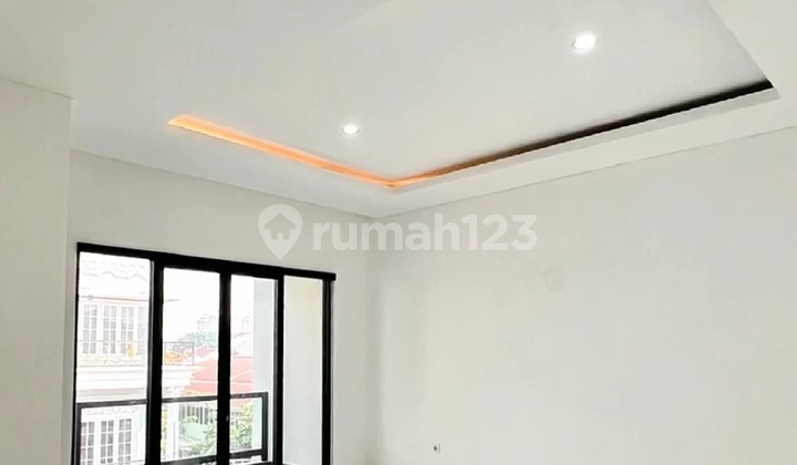 Dijual Rumah Brand New 3,5 Lantai Kelapa Gading Jakarta Utara