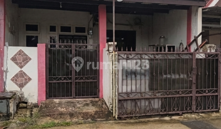 Rumah Sewa Nyaman di Taman Harapan Baru, Ideal untuk Hunian Keluarga (22218 Yos)
