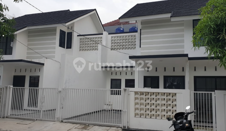 Rumah Nyaman di Harapan Indah dengan Posisi Menghadap Utara (13663 Hn) 1