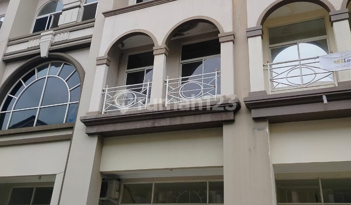 Ruko Rapih 3 Lantai, Siap Pakai di Grand Galaxy, Bekasi Ruko Rapih 3 Lantai, Siap Pakai di Grand Galaxy, Bekasi