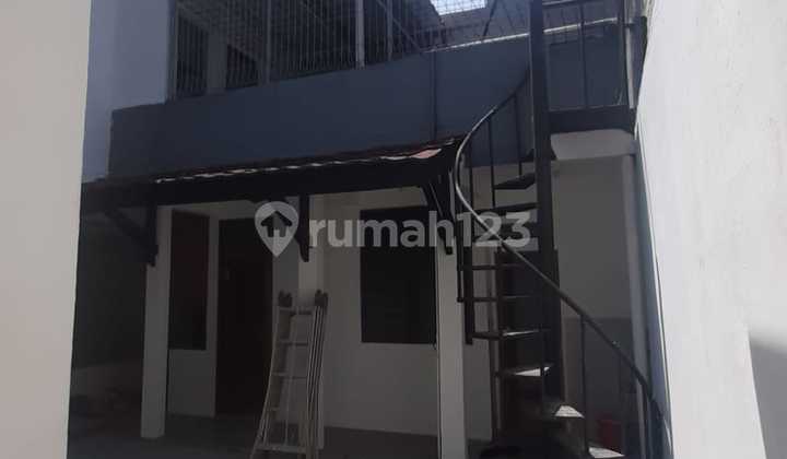 For Rent 2-Story House in Taman Century I Pekayon Bekasi For Rent 2-Story House in Taman Century I Pekayon Bekasi