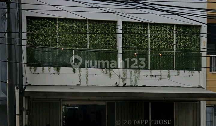 Ruko Gandeng di Fatmawati, Dekat Akses Tol, Jakarta Selatan Ruko Gandeng di Fatmawati, Dekat Akses Tol, Jakarta Selatan