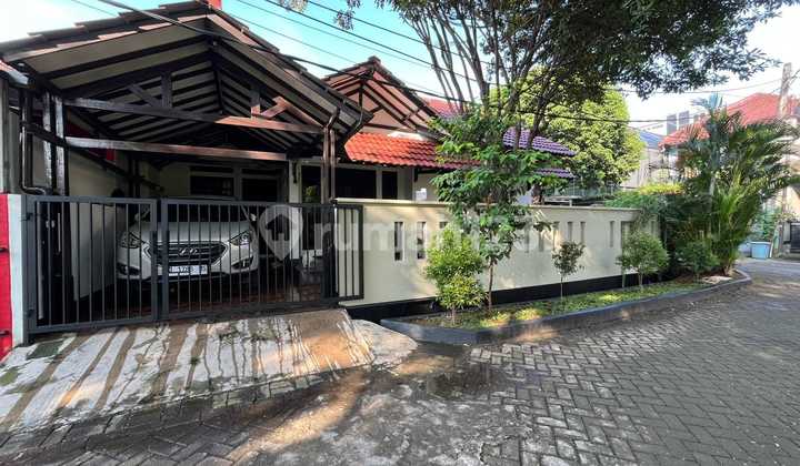 Rumah Hoek, Asri Terawat di Jatibening Estate Bekasi 2