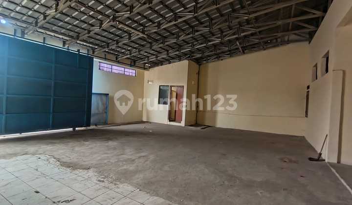Warehouse for rent in Peruderaan near Vida Mustika Jaya, Bekasi.