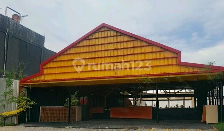 For rent: former restaurant commercial space on Jl Raya Jatiasih, Bekasi For rent: former restaurant commercial space on Jl Raya Jatiasih, Bekasi