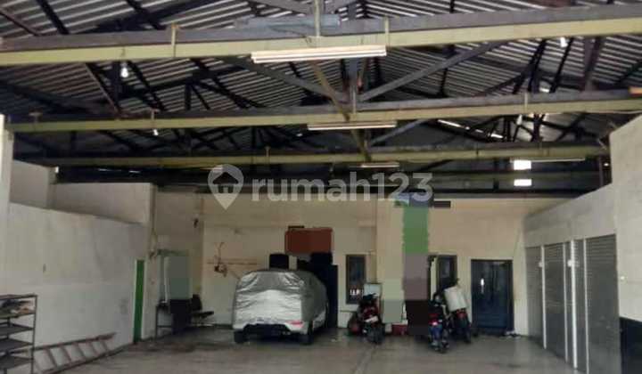 Warehouse/Workshop for Rent by the Main Road in East Jakarta
